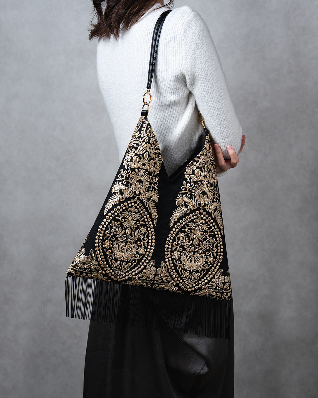 Triangle Tote - トライアングルトート - Black – little seeds Triangle Tote - トライアングルトート - Black – little seeds