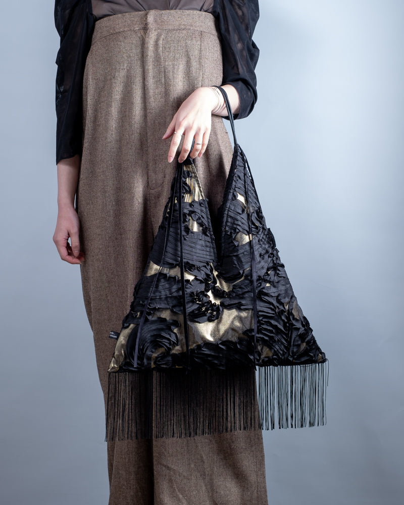 Big sized Triangle Tote　- ビッグサイズトライアングルトート -　Black×Gold