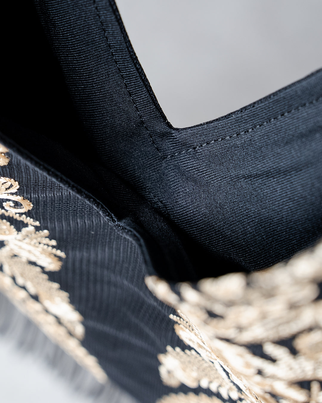 Triangle Tote - トライアングルトート - Black – little seeds